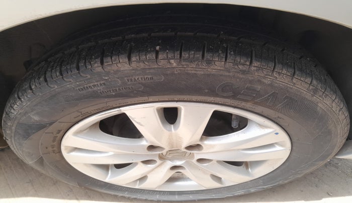 2018 Maruti Ertiga ZXI+, Petrol, Manual, 30,925 km, tyre