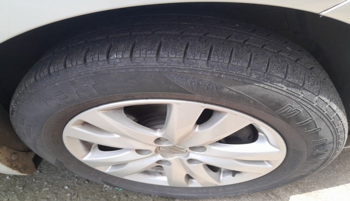 2018 Maruti Ertiga ZXI+, Petrol, Manual, 30,925 km, tyre