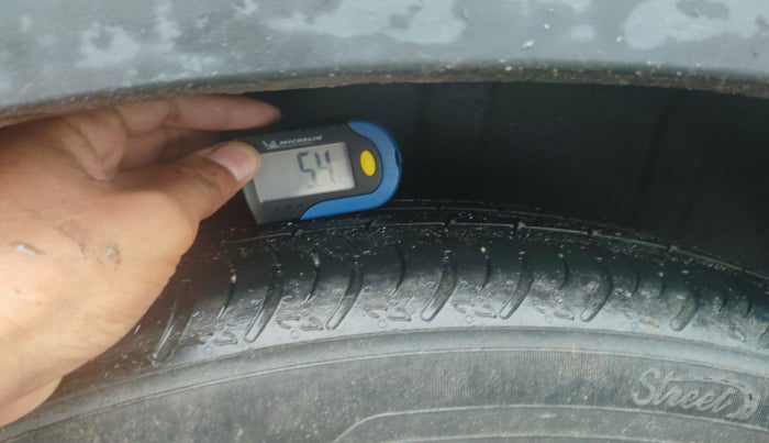 2023 Maruti XL6 ZETA CNG, Petrol, Manual, 50,187 km, tyre