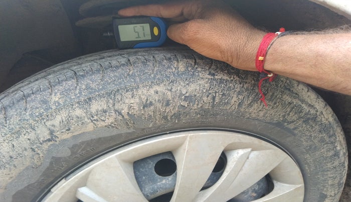 2025 Maruti Swift VXi, Petrol, Manual, 5,624 km, tyre