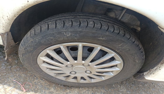 2016 Tata Indigo ECS LX TDI, Diesel, Manual, 1,10,599 km, tyre