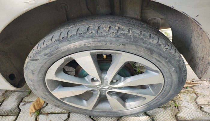 2015 Hyundai Elite i20 ASTA 1.4 CRDI, Diesel, Manual, 1,05,859 km, tyre
