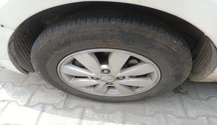 2013 Hyundai i20 SPORTZ 1.4 CRDI, Diesel, Manual, 1,22,005 km, tyre