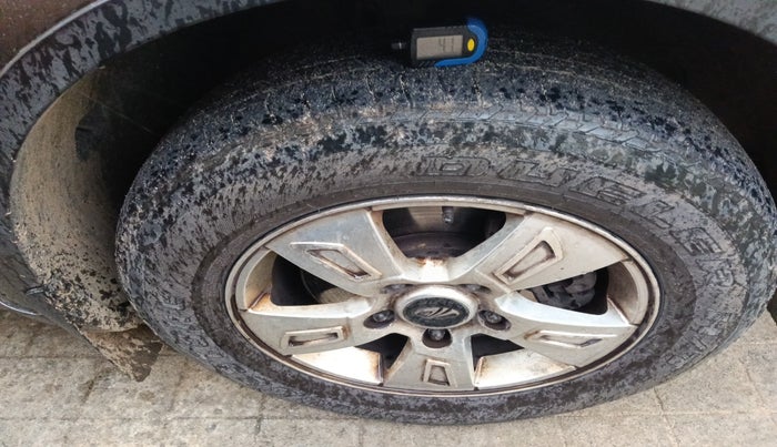 2012 Mahindra XUV500 W8, Diesel, Manual, 1,38,714 km, tyre