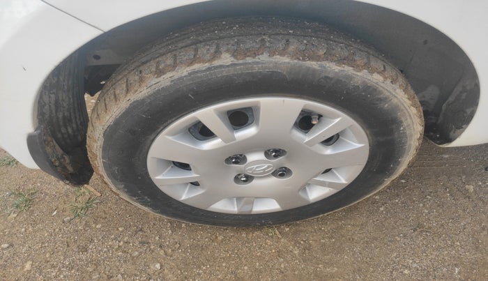 2013 Hyundai i20 MAGNA 1.2, Petrol, Manual, 50,973 km, tyre