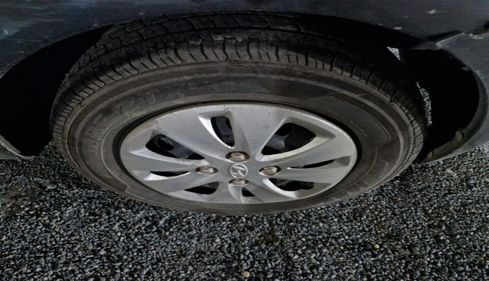 2011 Hyundai i10 MAGNA 1.2, Petrol, Manual, 48,960 km, tyre