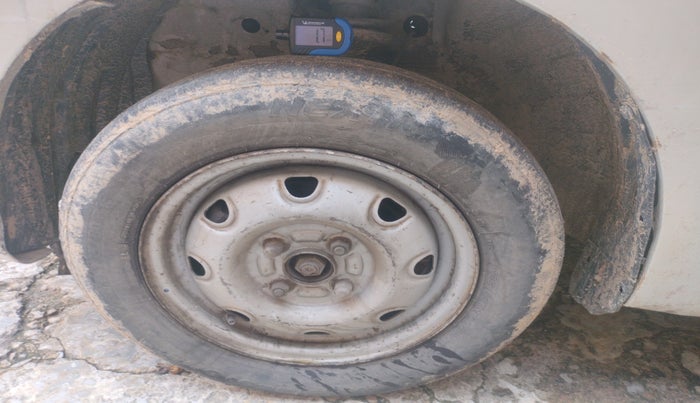 2011 Maruti Wagon R 1.0 LXI, Petrol, Manual, 79,170 km, tyre