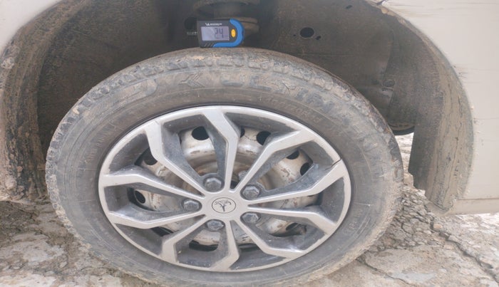 2011 Maruti Wagon R 1.0 LXI, Petrol, Manual, 79,170 km, tyre