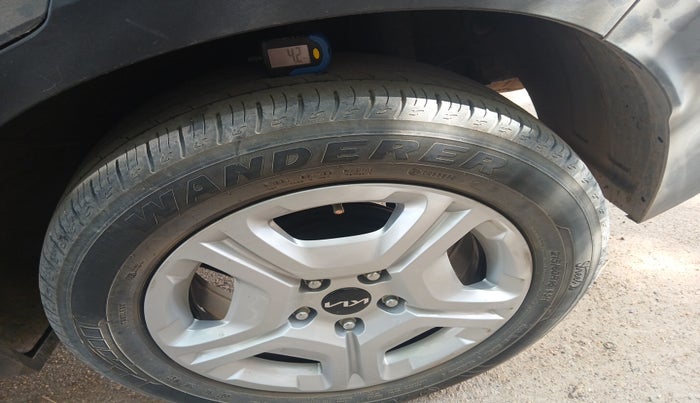 2021 KIA SONET HTX 1.5, Diesel, Manual, 63,078 km, tyre