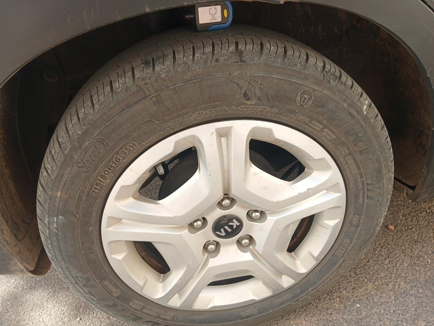 2021 KIA SONET HTX 1.5, Diesel, Manual, 10,00,000 km, tyre