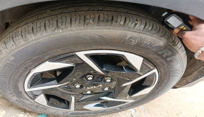2024 KIA SONET HTX 1.0 TURBO PETROL IMT, Petrol, Manual, 9,102 km, tyre