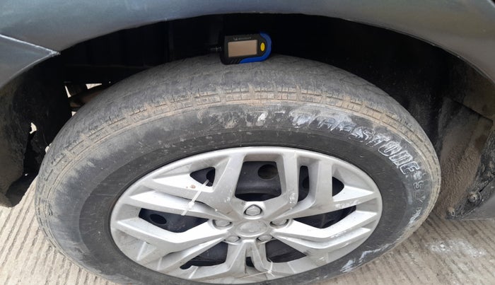 2015 Maruti Swift VXI, Petrol, Manual, 78,869 km, tyre