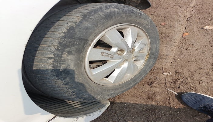 2014 Hyundai i20 SPORTZ 1.2, Petrol, Manual, 98,559 km, tyre