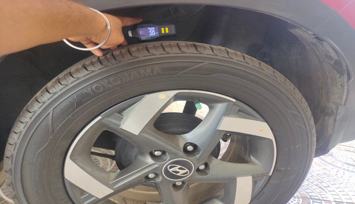 2020 Hyundai VENUE SX 1.0 TURBO, Petrol, Manual, 53,968 km, tyre