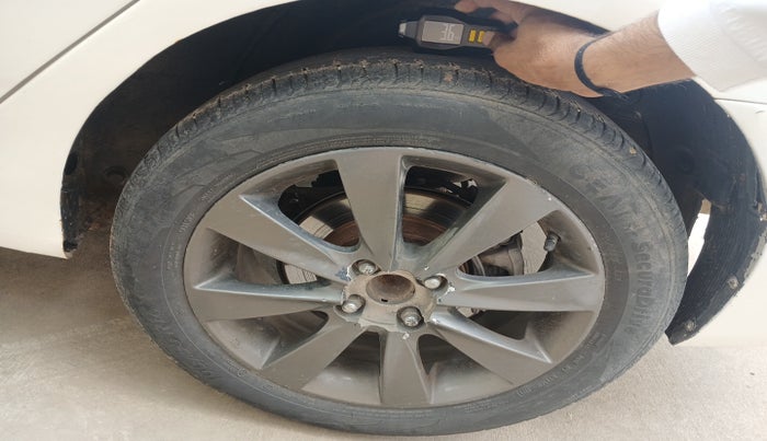 2012 Hyundai Verna FLUIDIC 1.6 CRDI SX, Diesel, Manual, 1,74,711 km, tyre