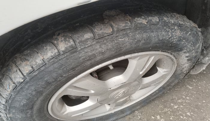 2011 Hyundai i20 SPORTZ 1.2, Petrol, Manual, 1,10,106 km, tyre