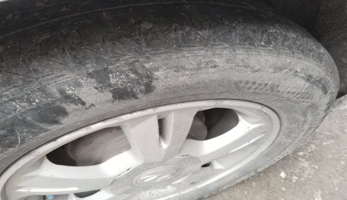 2011 Hyundai i20 SPORTZ 1.2, Petrol, Manual, 1,10,106 km, tyre