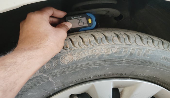 2018 Maruti Swift VXI, Petrol, Manual, 87,073 km, tyre