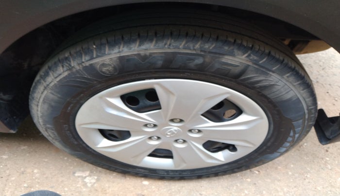 2019 Hyundai Creta E PLUS 1.6 PETROL, Petrol, Manual, 77,639 km, tyre