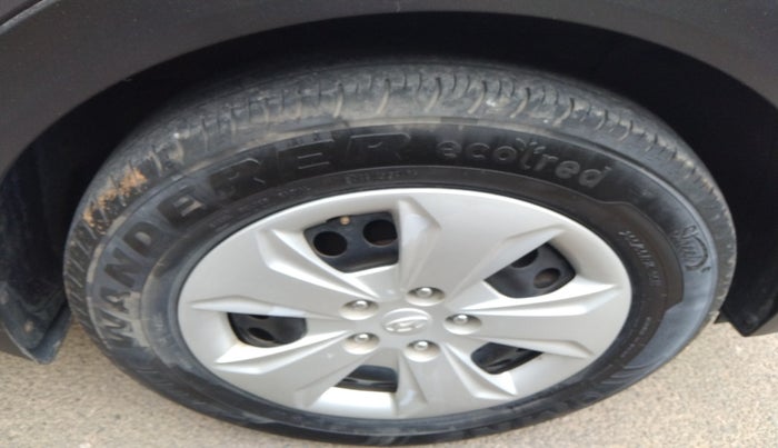 2019 Hyundai Creta E PLUS 1.6 PETROL, Petrol, Manual, 77,639 km, tyre