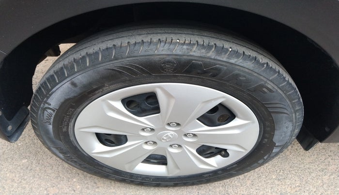 2019 Hyundai Creta E PLUS 1.6 PETROL, Petrol, Manual, 77,639 km, tyre