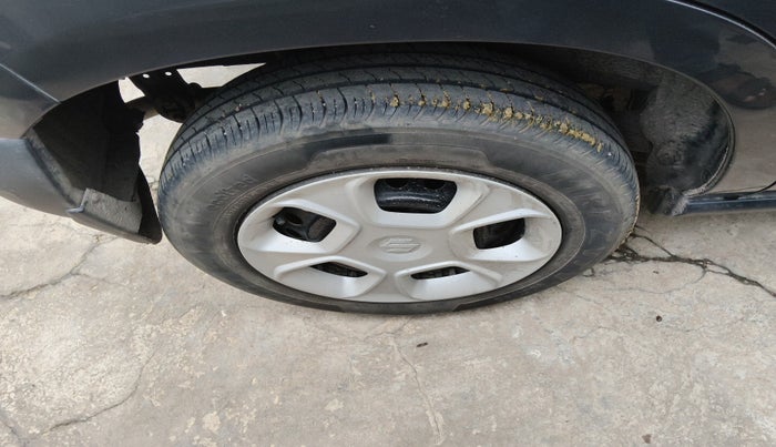 2022 Maruti S PRESSO VXI CNG, Petrol, Manual, 26,378 km, tyre