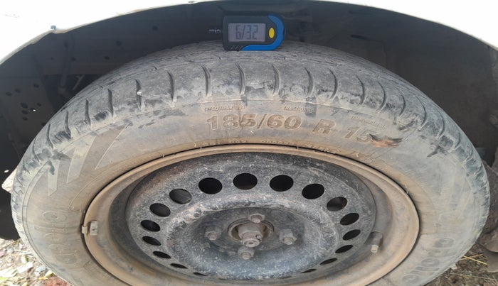 2013 Nissan Micra XL DIESEL, Diesel, Manual, 1,28,117 km, tyre
