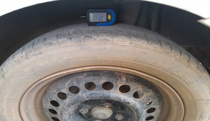 2013 Nissan Micra XL DIESEL, Diesel, Manual, 1,28,117 km, tyre