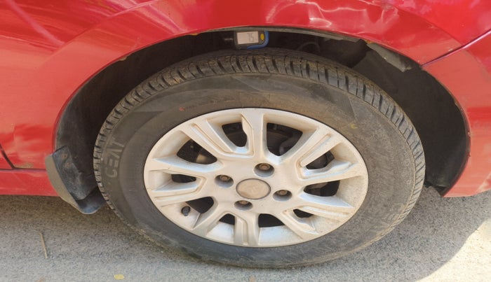 2017 Tata Tiago XZA PETROL, Petrol, Automatic, 24,410 km, tyre