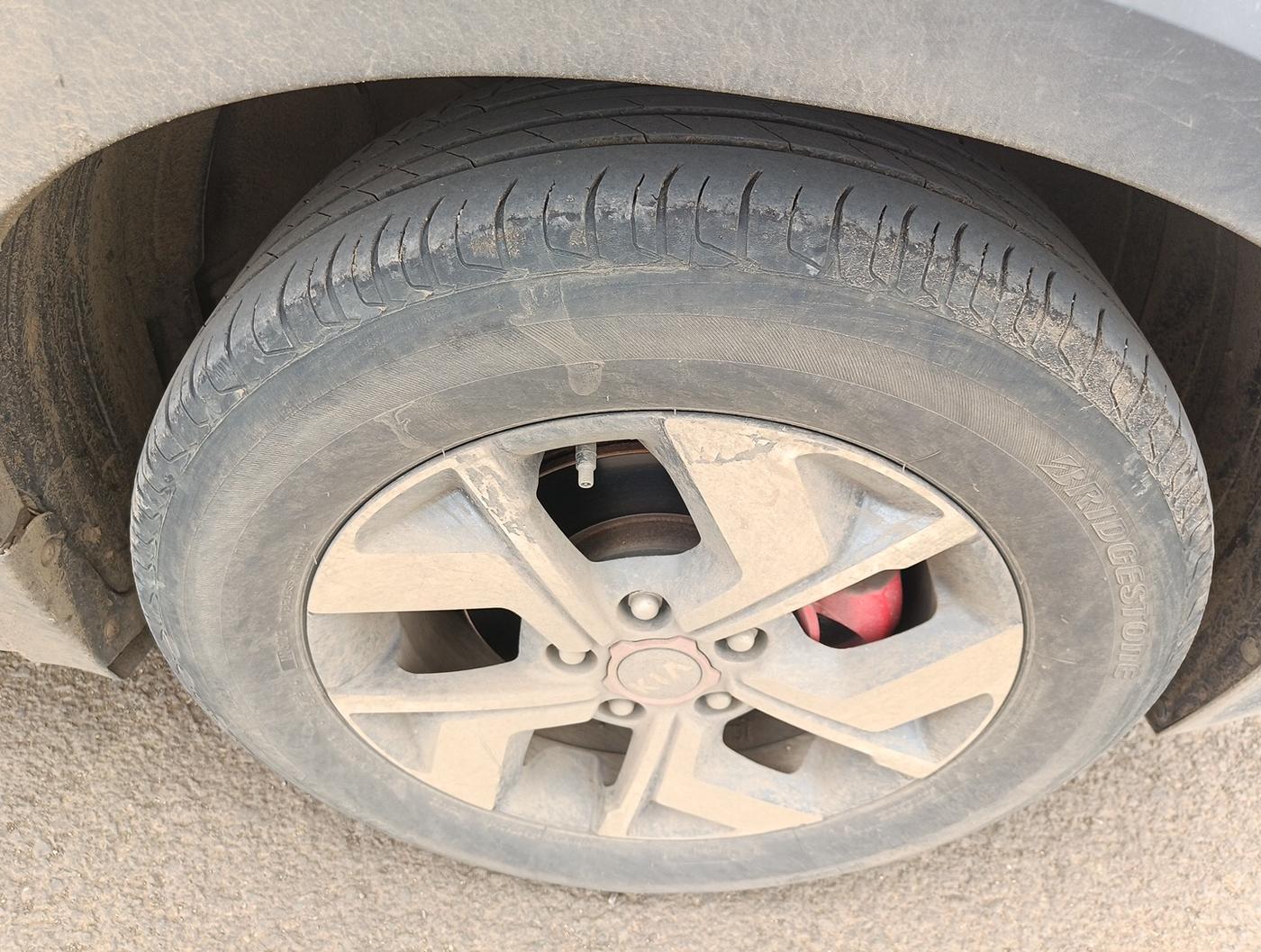 2021 KIA SONET GTX PLUS 1.5 AT, Diesel, Automatic, 1,00,081 km, tyre