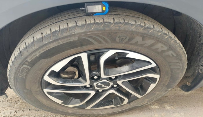 2023 KIA CARENS PRESTIGE PLUS 1.5 IMT DIESEL 7 STR, Diesel, Manual, 25,615 km, tyre