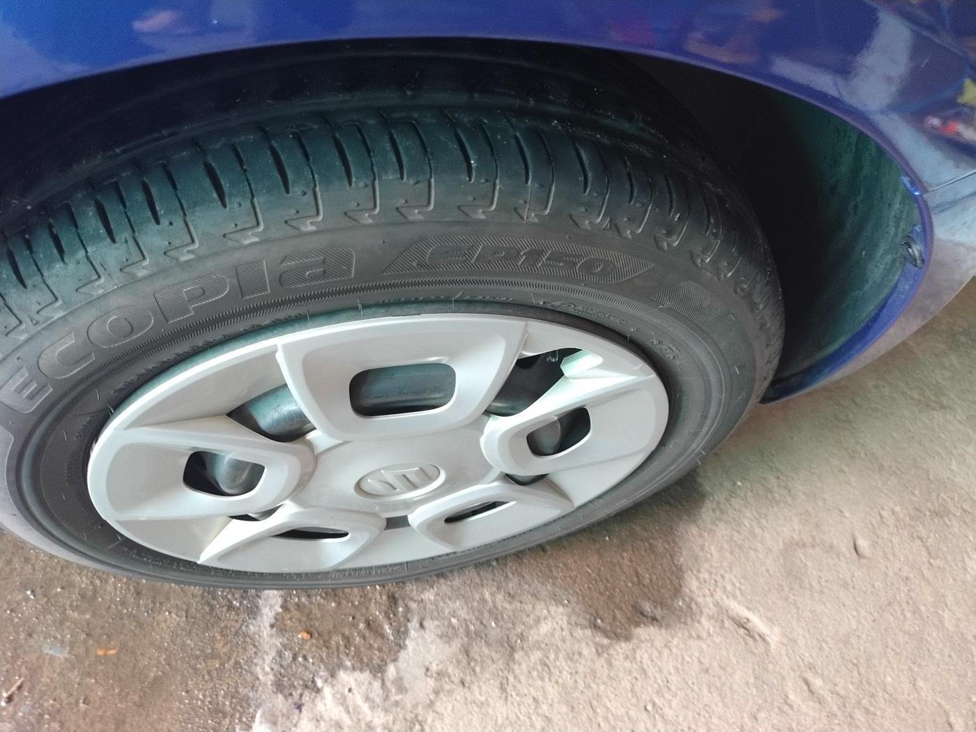 2017 Maruti IGNIS DELTA 1.2, Petrol, Manual, 76,832 km, tyre
