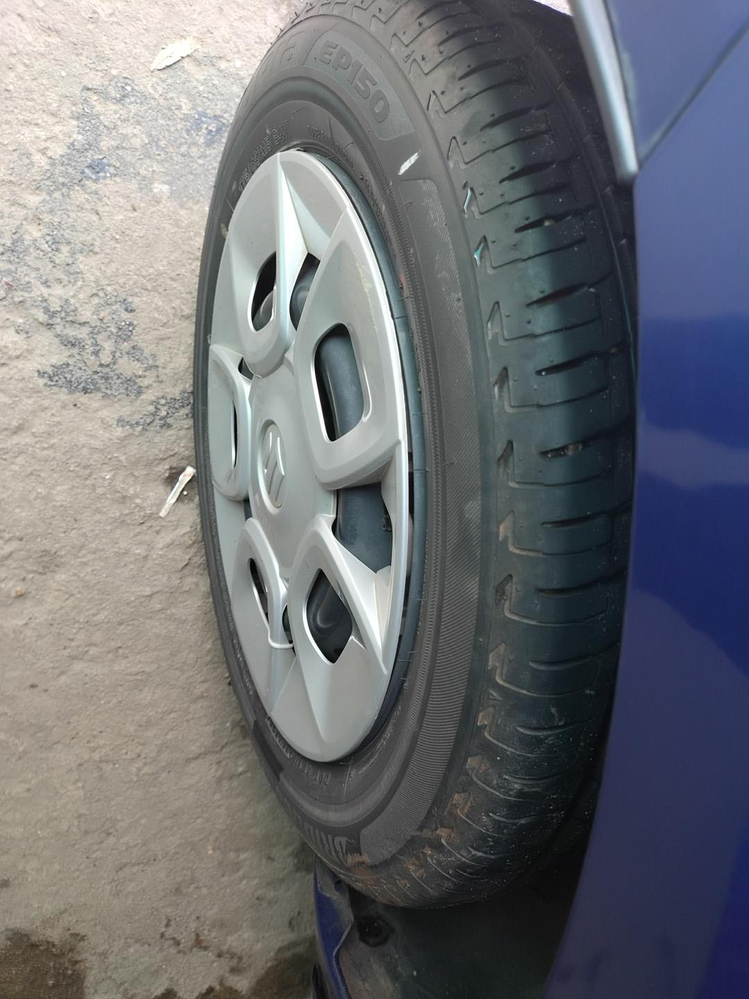 2017 Maruti IGNIS DELTA 1.2, Petrol, Manual, 76,832 km, tyre
