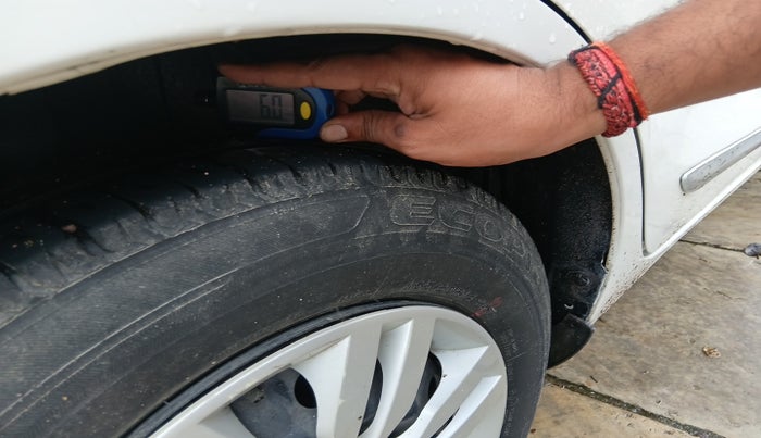 2019 Maruti Dzire VXI, Petrol, Manual, 33,374 km, tyre