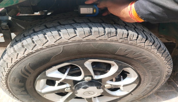 2014 Mahindra Bolero ZLX BS-III, Diesel, Manual, 1,15,009 km, tyre