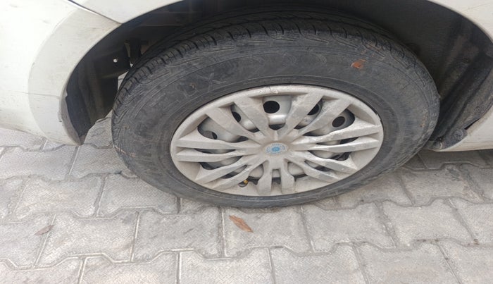 2015 Maruti Swift Dzire LDI, Diesel, Manual, 1,78,735 km, tyre