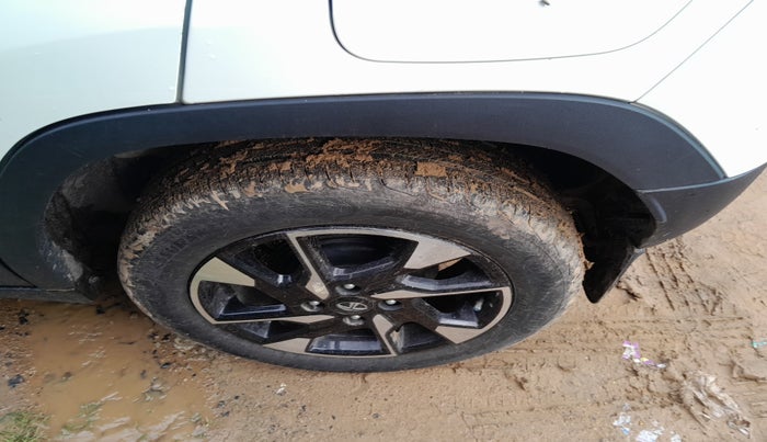 2023 Tata PUNCH ACCOMPLISHED DAZZLE SUNROOF CNG MT, Petrol, Manual, 12,238 km, tyre