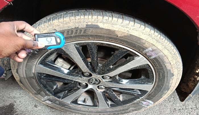 2021 Toyota YARIS V CVT, Petrol, Automatic, 18,966 km, tyre