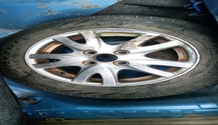 2012 Honda Brio V MT, Petrol, Manual, 44,635 km, tyre