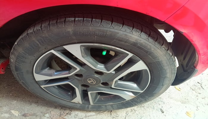 2021 Tata Tiago XZA PLUS PETROL, Petrol, Automatic, 68,133 km, tyre