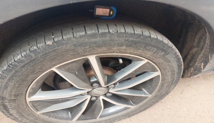2018 Audi Q3 35 TDI Quattro, Diesel, Automatic, 1,35,772 km, tyre