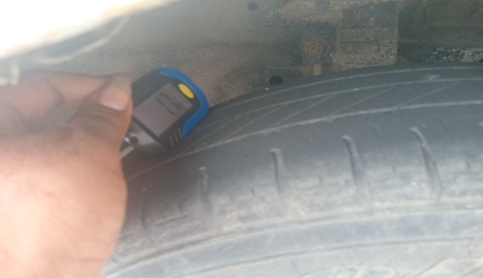 2014 Maruti Swift VDI, Diesel, Manual, 95,093 km, tyre