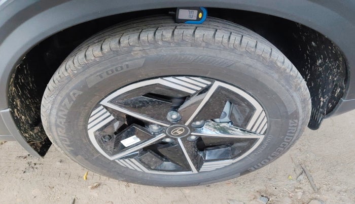 2023 Tata NEXON FEARLESS DUAL TONE 1.5 DIESEL, Diesel, Manual, 9,033 km, tyre