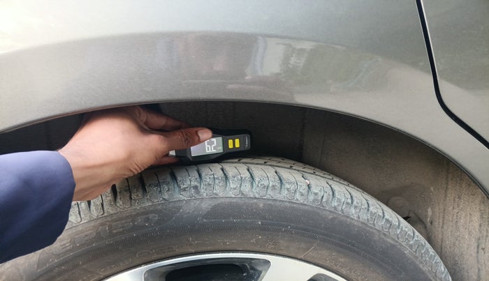 2023 Toyota RUMION V AT , Petrol, Automatic, 4,066 km, tyre