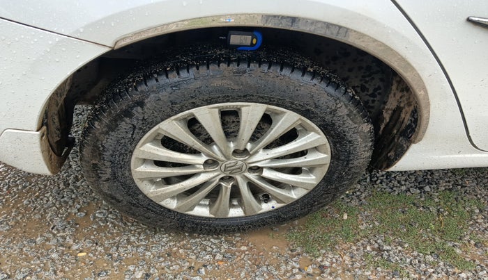 2014 Maruti Ciaz ZDI, Diesel, Manual, 1,24,403 km, tyre