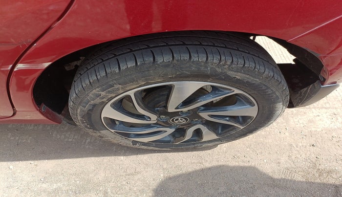 2020 Toyota Glanza G, Petrol, Manual, 1,22,784 km, tyre