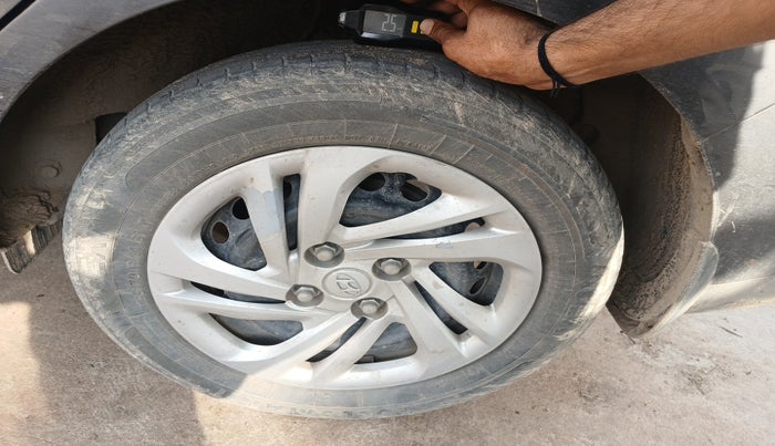 2022 Hyundai AURA S 1.2 CNG, Petrol, Manual, 96,929 km, tyre
