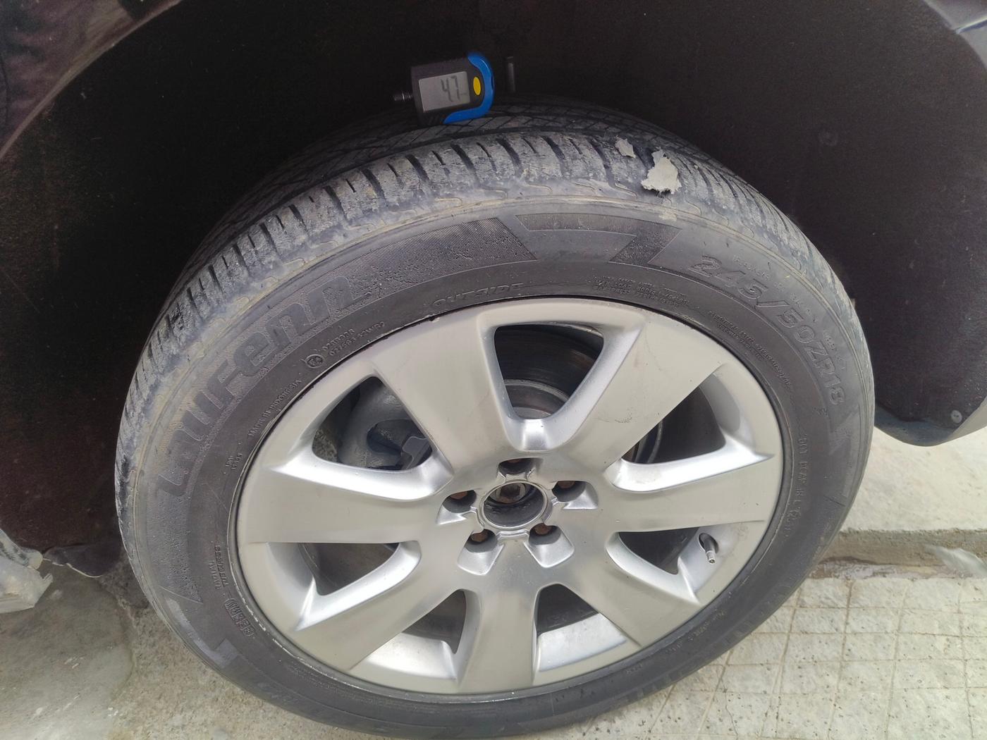 2011 Audi Q5 2.0 TDI QUATTRO, Diesel, Automatic, 61,800 km, tyre