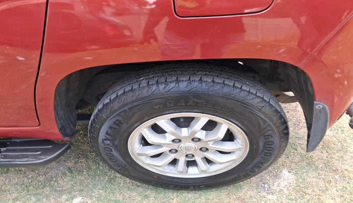 2017 Mahindra TUV300 T8, Diesel, Manual, 45,278 km, tyre