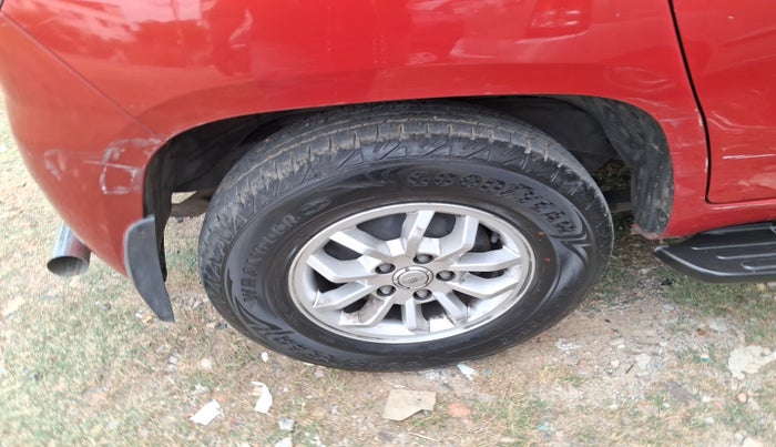 2017 Mahindra TUV300 T8, Diesel, Manual, 45,278 km, tyre